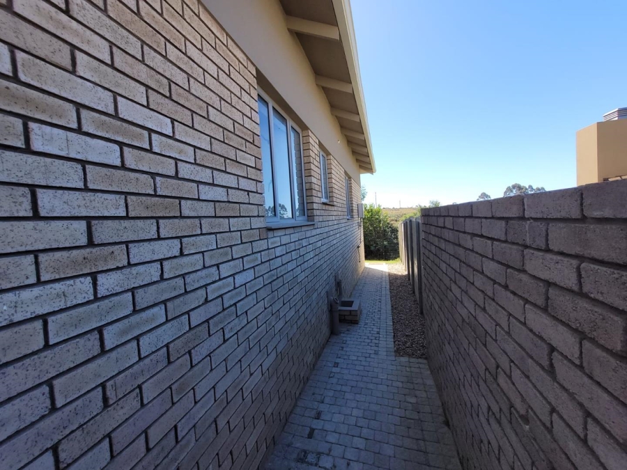 3 Bedroom Property for Sale in Mooikloof Country Estate Western Cape